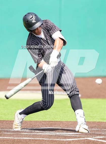 Thumbnail 2 in Melissa vs Alvarado (UIL 4A Area Playoff) photogallery.