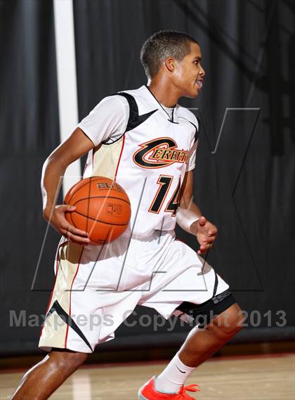 Thumbnail 1 in Vista vs. Cerritos (Charlie Wilkins Memorial Tournament) photogallery.