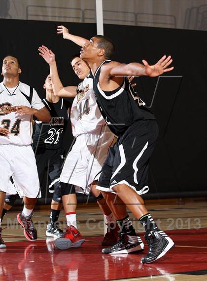 Thumbnail 1 in Vista vs. Cerritos (Charlie Wilkins Memorial Tournament) photogallery.