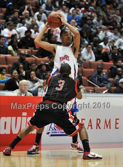 Thumbnail 1 in Centennial vs. Serra (CIF SS D3A Final) photogallery.
