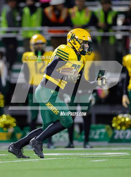 Thumbnail 3 in Douglas @ Bishop Manogue photogallery.