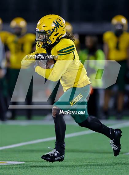 Thumbnail 1 in Douglas @ Bishop Manogue photogallery.