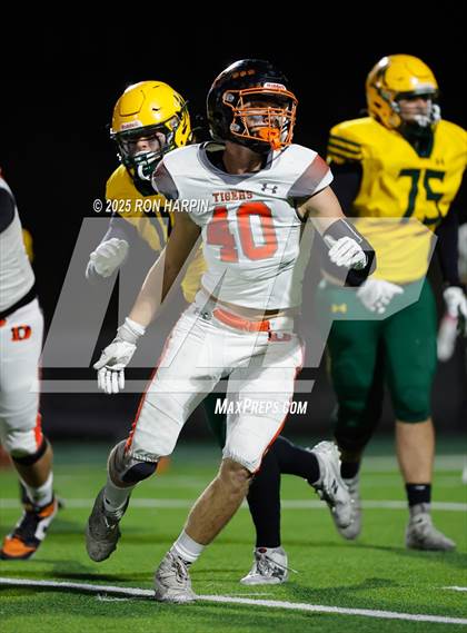 Thumbnail 2 in Douglas @ Bishop Manogue photogallery.