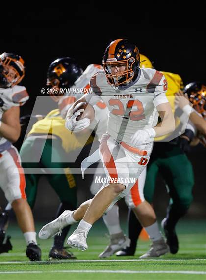 Thumbnail 3 in Douglas @ Bishop Manogue photogallery.