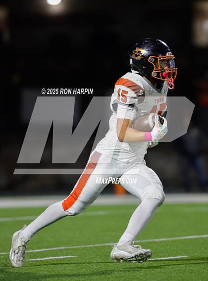 Thumbnail 1 in Douglas @ Bishop Manogue photogallery.
