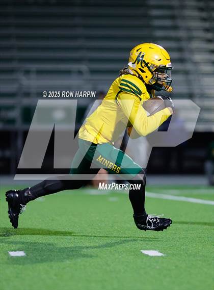 Thumbnail 1 in Douglas @ Bishop Manogue photogallery.
