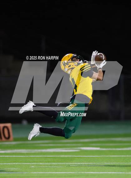 Thumbnail 1 in Douglas @ Bishop Manogue photogallery.