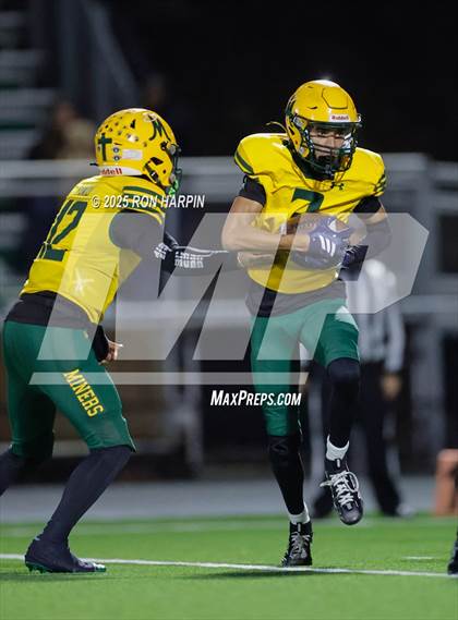 Thumbnail 2 in Douglas @ Bishop Manogue photogallery.