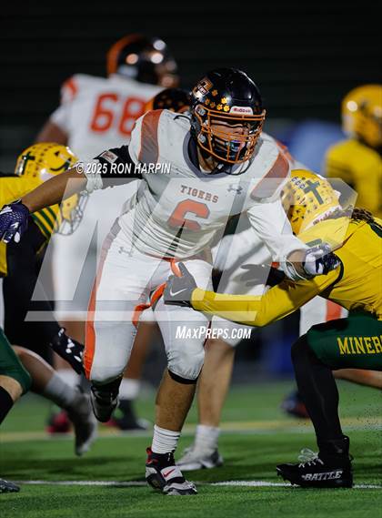 Thumbnail 2 in Douglas @ Bishop Manogue photogallery.