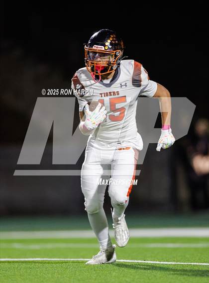 Thumbnail 2 in Douglas @ Bishop Manogue photogallery.