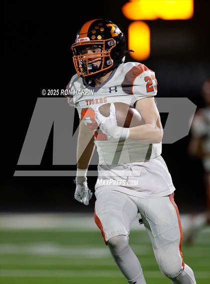 Thumbnail 1 in Douglas @ Bishop Manogue photogallery.