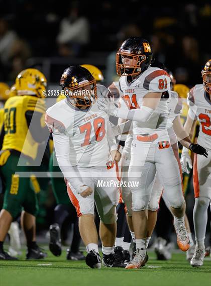 Thumbnail 2 in Douglas @ Bishop Manogue photogallery.