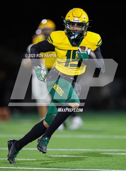 Thumbnail 2 in Douglas @ Bishop Manogue photogallery.