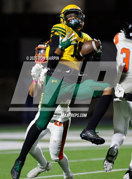 Thumbnail 2 in Douglas @ Bishop Manogue photogallery.