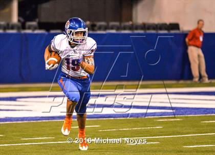 Thumbnail 3 in New Palestine vs. Whiteland (Horseshoe Classic) photogallery.