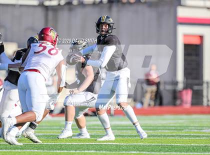 Thumbnail 3 in De Smet Jesuit vs. Raymore-Peculiar (MSHSAA Class 6 Championship) photogallery.