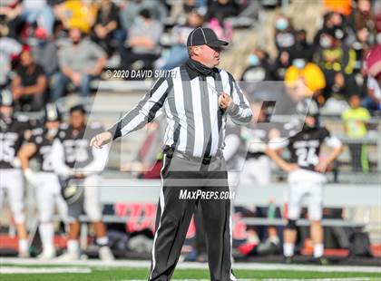 Thumbnail 2 in De Smet Jesuit vs. Raymore-Peculiar (MSHSAA Class 6 Championship) photogallery.