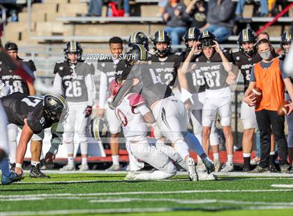 Thumbnail 3 in De Smet Jesuit vs. Raymore-Peculiar (MSHSAA Class 6 Championship) photogallery.