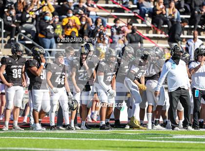 Thumbnail 1 in De Smet Jesuit vs. Raymore-Peculiar (MSHSAA Class 6 Championship) photogallery.