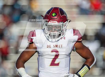 Thumbnail 2 in De Smet Jesuit vs. Raymore-Peculiar (MSHSAA Class 6 Championship) photogallery.