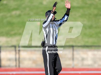 Thumbnail 2 in De Smet Jesuit vs. Raymore-Peculiar (MSHSAA Class 6 Championship) photogallery.