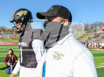 Thumbnail 3 in De Smet Jesuit vs. Raymore-Peculiar (MSHSAA Class 6 Championship) photogallery.