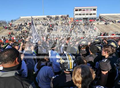 Thumbnail 2 in De Smet Jesuit vs. Raymore-Peculiar (MSHSAA Class 6 Championship) photogallery.