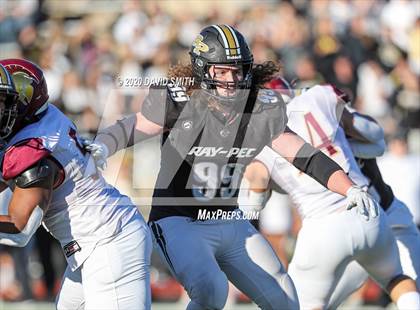 Thumbnail 2 in De Smet Jesuit vs. Raymore-Peculiar (MSHSAA Class 6 Championship) photogallery.