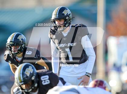 Thumbnail 3 in De Smet Jesuit vs. Raymore-Peculiar (MSHSAA Class 6 Championship) photogallery.