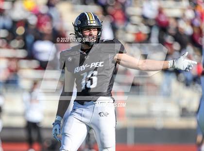 Thumbnail 1 in De Smet Jesuit vs. Raymore-Peculiar (MSHSAA Class 6 Championship) photogallery.