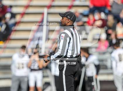 Thumbnail 2 in De Smet Jesuit vs. Raymore-Peculiar (MSHSAA Class 6 Championship) photogallery.