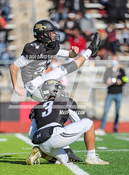 Thumbnail 3 in De Smet Jesuit vs. Raymore-Peculiar (MSHSAA Class 6 Championship) photogallery.