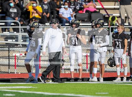 Thumbnail 2 in De Smet Jesuit vs. Raymore-Peculiar (MSHSAA Class 6 Championship) photogallery.
