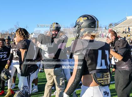 Thumbnail 1 in De Smet Jesuit vs. Raymore-Peculiar (MSHSAA Class 6 Championship) photogallery.
