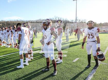 Thumbnail 2 in De Smet Jesuit vs. Raymore-Peculiar (MSHSAA Class 6 Championship) photogallery.