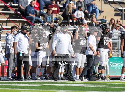 Thumbnail 3 in De Smet Jesuit vs. Raymore-Peculiar (MSHSAA Class 6 Championship) photogallery.