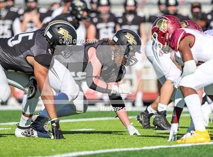 Thumbnail 2 in De Smet Jesuit vs. Raymore-Peculiar (MSHSAA Class 6 Championship) photogallery.