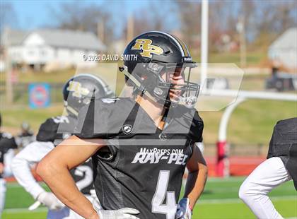 Thumbnail 3 in De Smet Jesuit vs. Raymore-Peculiar (MSHSAA Class 6 Championship) photogallery.