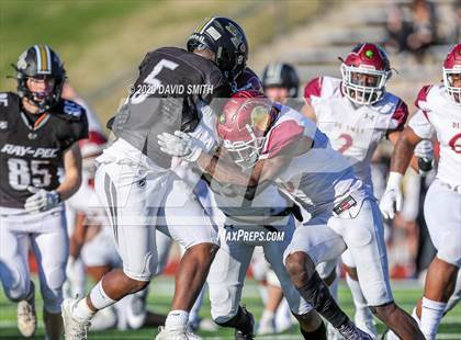Thumbnail 1 in De Smet Jesuit vs. Raymore-Peculiar (MSHSAA Class 6 Championship) photogallery.