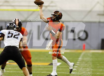 Thumbnail 2 in Kendrick vs. Dietrich photogallery.