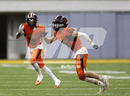 Thumbnail 2 in Kendrick vs. Dietrich photogallery.