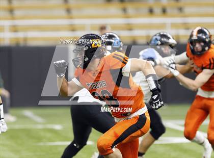Thumbnail 3 in Kendrick vs. Dietrich photogallery.