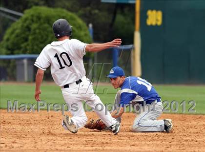 Thumbnail 3 in Lyman Memorial vs. Fitch (ECC Semifinal) photogallery.