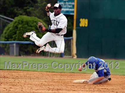 Thumbnail 3 in Lyman Memorial vs. Fitch (ECC Semifinal) photogallery.