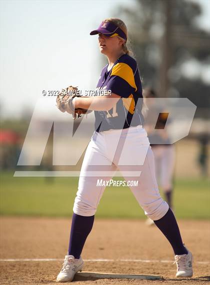 Thumbnail 1 in Escalon vs. Enochs (Rainbow Classic) photogallery.