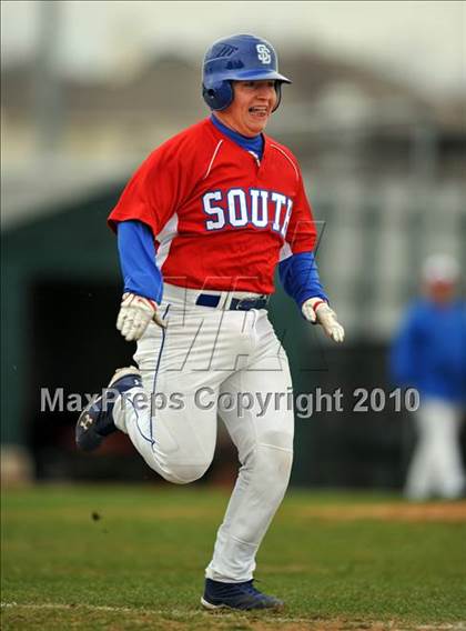 Thumbnail 1 in South Garland vs MacArthur (Creekview Tourney) photogallery.