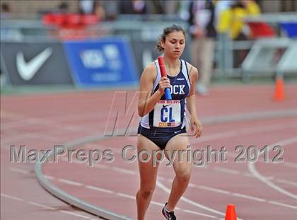 Thumbnail 2 in Penn Relays (4x800 Heats - Event 105) photogallery.