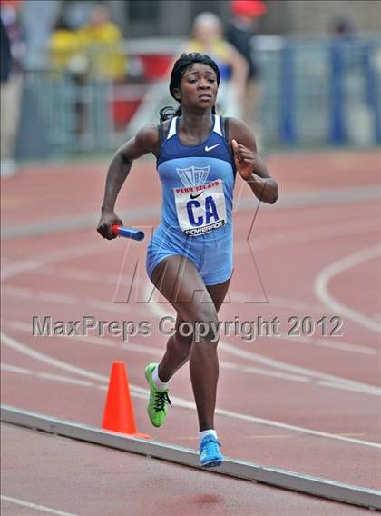 Thumbnail 2 in Penn Relays (4x800 Heats - Event 105) photogallery.