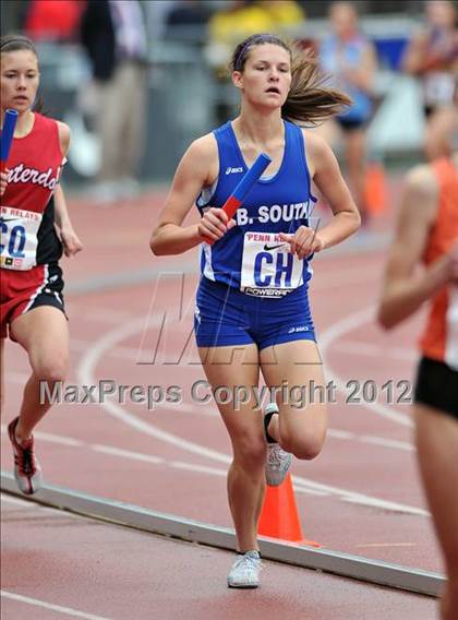 Thumbnail 3 in Penn Relays (4x800 Heats - Event 105) photogallery.