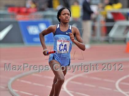 Thumbnail 2 in Penn Relays (4x800 Heats - Event 105) photogallery.